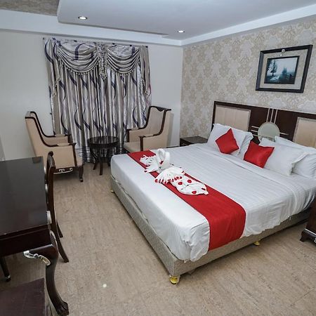 Hotel Sidhartha Chalakudy Kizhake Chālakudi Екстериор снимка