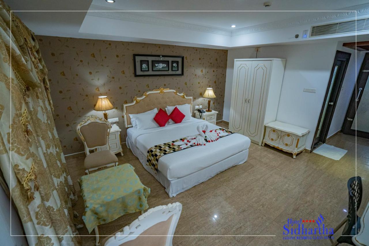 Hotel Sidhartha Chalakudy Kizhake Chālakudi Екстериор снимка