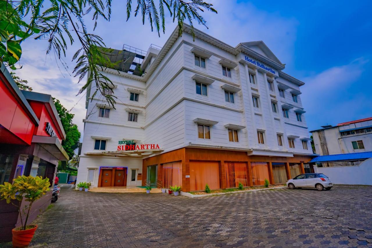 Hotel Sidhartha Chalakudy Kizhake Chālakudi Екстериор снимка