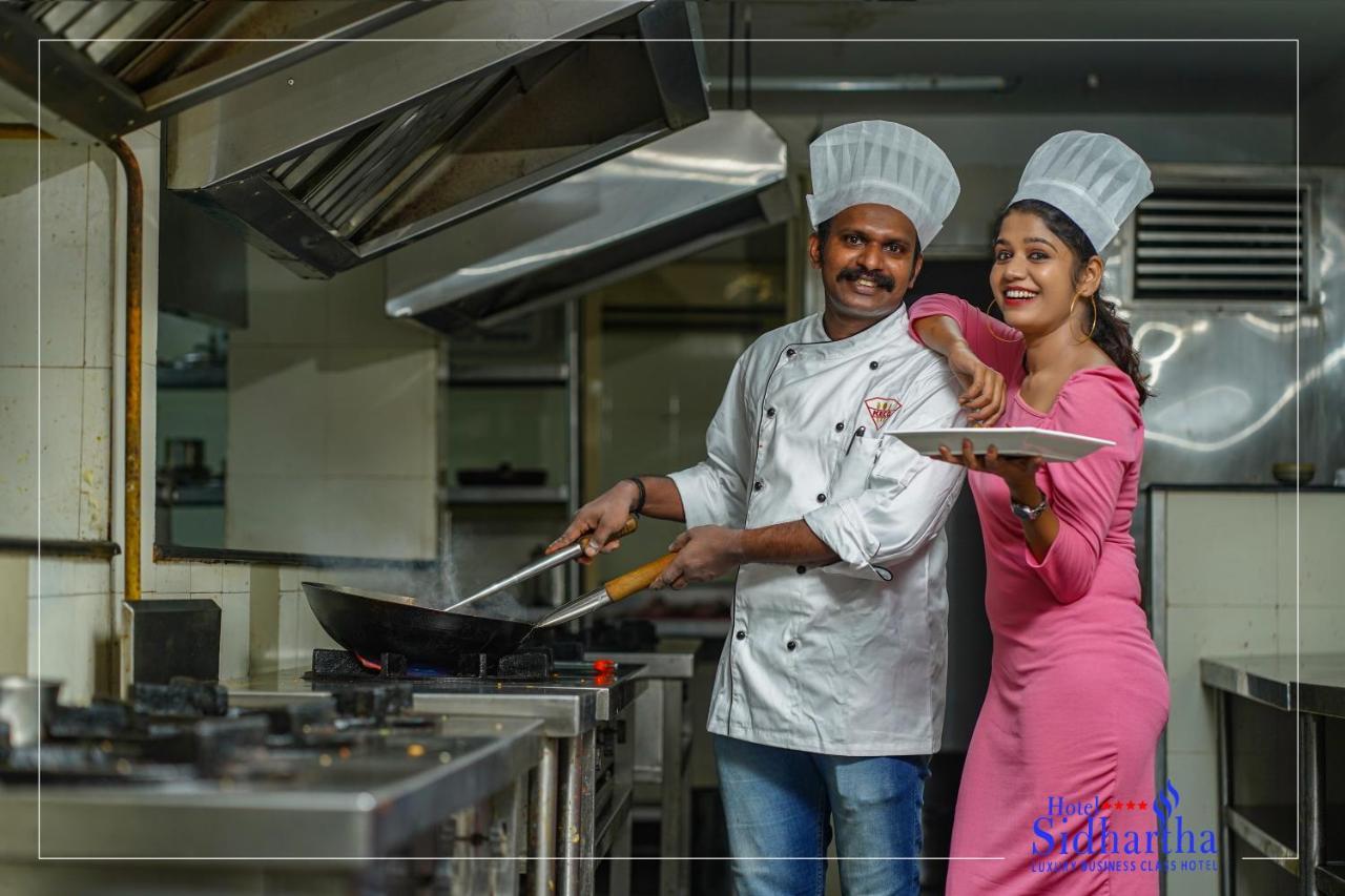 Hotel Sidhartha Chalakudy Kizhake Chālakudi Екстериор снимка