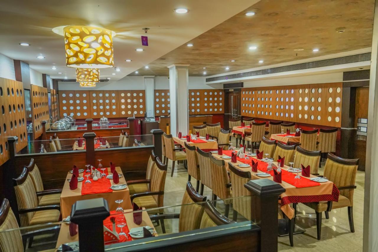 Hotel Sidhartha Chalakudy Kizhake Chālakudi Екстериор снимка