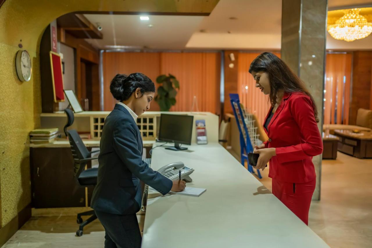 Hotel Sidhartha Chalakudy Kizhake Chālakudi Екстериор снимка