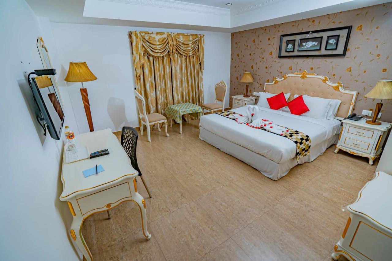 Hotel Sidhartha Chalakudy Kizhake Chālakudi Екстериор снимка